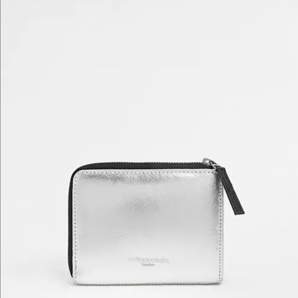 Urbancode leather travel wallet black and silver